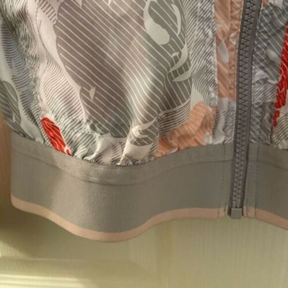 Adidas By Stella McCartney Floral Barricade Windbreaker Jacket Girls Size S 9-10 - Picture 6 of 10